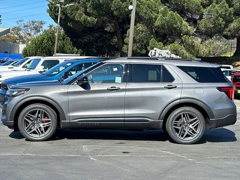 New 2026 Ford Explorer ST-Line image 30