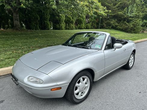 Used 1990 MAZDA MX-5 Miata RWD image 27