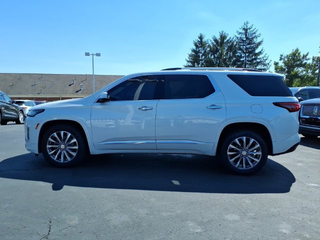 Used 2023 Chevrolet Traverse Premier AWD/4WD image 4