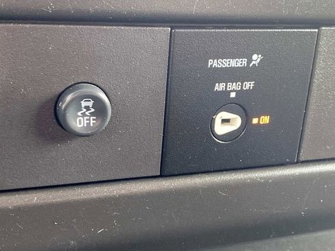 Used 2023 Chevrolet Express 2500 w/ Driver Convenience Package image 29