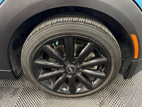 Used 2019 MINI Cooper S w/ Signature Upholstery Package image 20