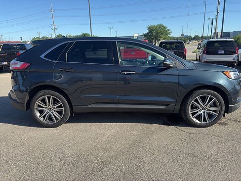 Used 2023 Ford Edge Titanium AWD/4WD image 7