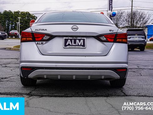 Used 2024 Nissan Altima 2.5 SV image 13