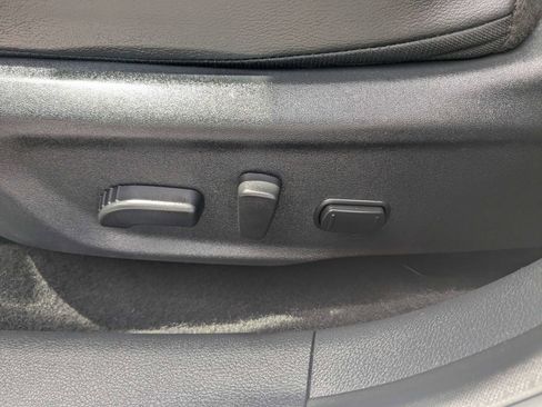Used 2025 Nissan Sentra SR w/ SR Premium Package FWD image 16