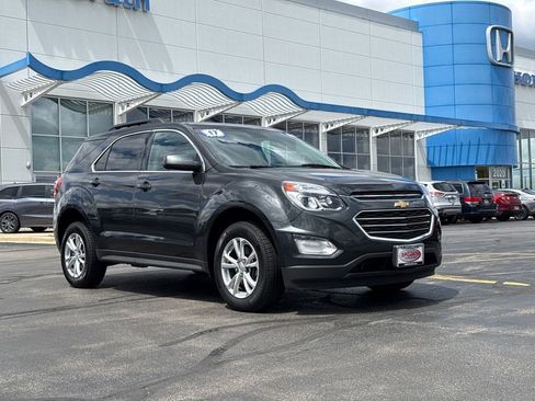 Used 2017 Chevrolet Equinox LT w/ Convenience Package AWD/4WD image 3