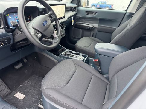 New 2025 Ford Maverick XL image 9