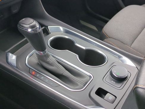 Used 2020 Chevrolet Traverse LT image 31