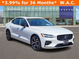 Used 2025 Volvo S60 B5 Core image 1