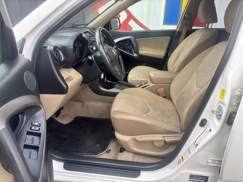 Used 2010 Toyota RAV4 4WD image 11