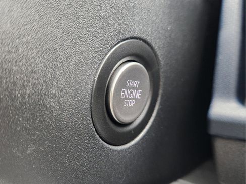 New 2025 Volkswagen ID. Buzz Pro S image 23