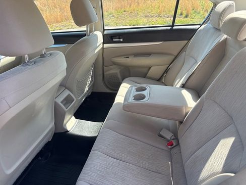Used 2014 Subaru Legacy 2.5i Premium image 9