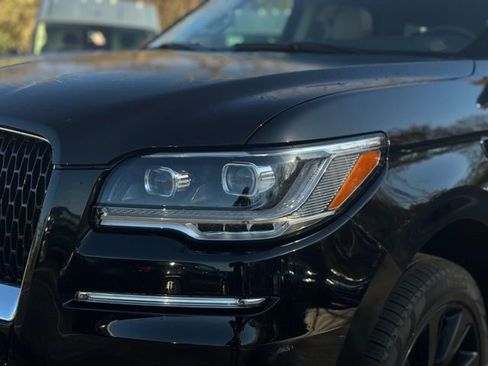 Certified 2024 Lincoln Navigator Reserve image 9