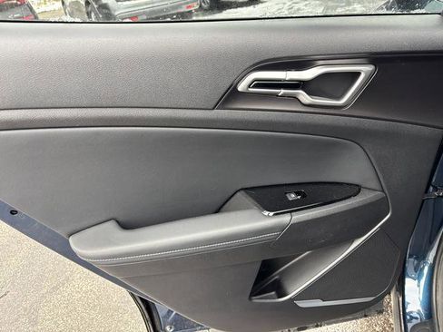 Used 2024 Kia Sportage EX w/ EX Premium Package image 13