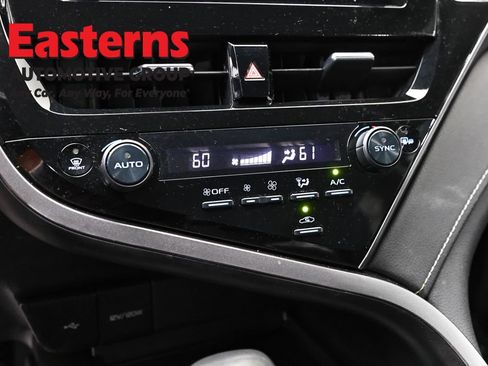 Used 2024 Toyota Camry SE image 19