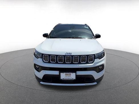 Used 2025 Jeep Compass Limited AWD/4WD image 4