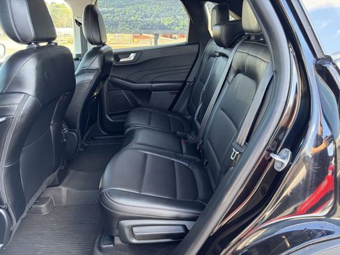 Used 2022 Ford Escape SEL image 16