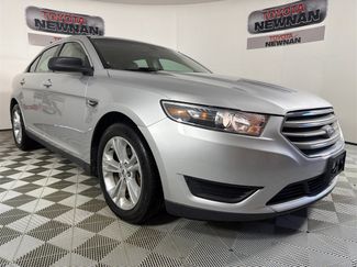 Used 2017 Ford Taurus SE video 1