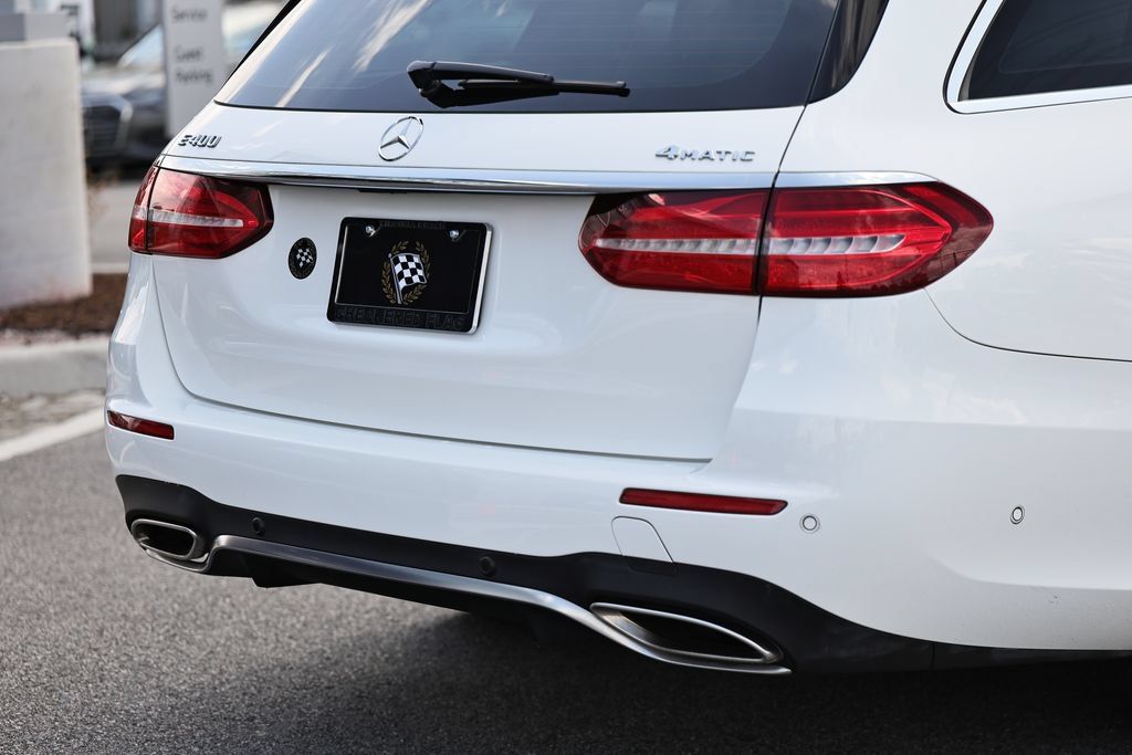 Used 2017 Mercedes-Benz E 400 4MATIC Wagon image 9