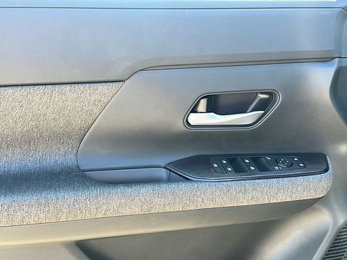 New 2026 Nissan Kicks SV image 13