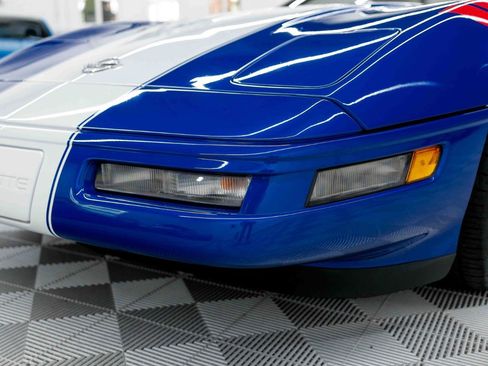 Used 1996 Chevrolet Corvette Convertible RWD image 12