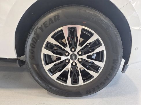 Used 2025 Ford Expedition Max Platinum AWD/4WD image 49