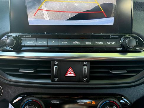 Used 2020 Kia Forte EX image 27