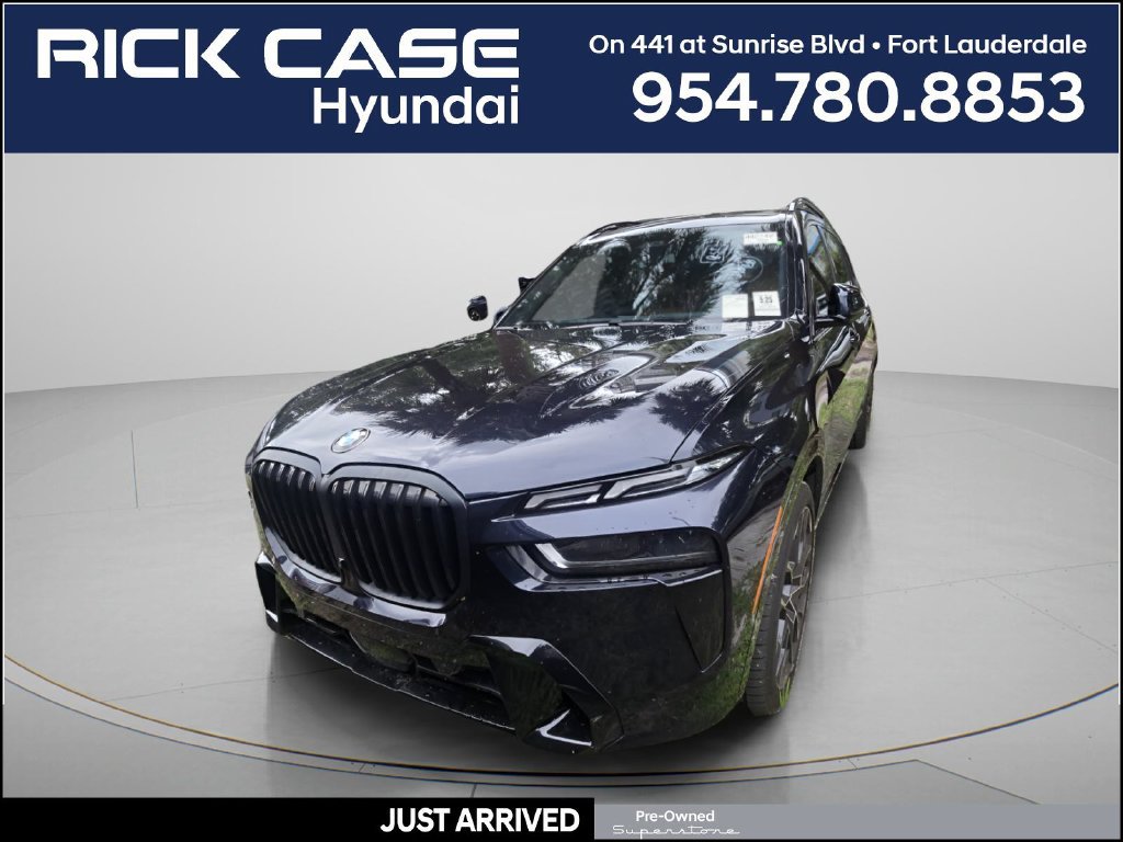 Used 2023 BMW X7 xDrive40i w/ M Sport Package AWD/4WD image 1