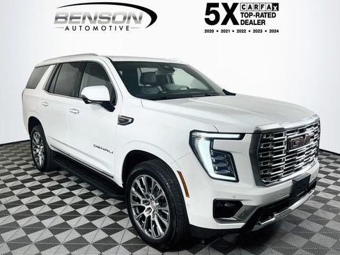 Used 2025 GMC Yukon Denali AWD/4WD image 1