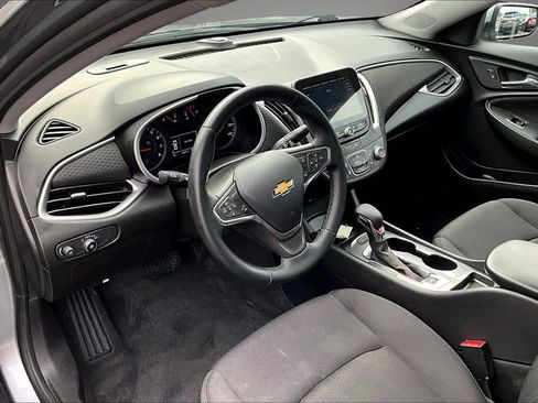 Used 2024 Chevrolet Malibu RS FWD image 17