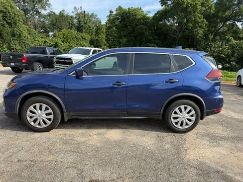 Used 2020 Nissan Rogue S FWD image 4