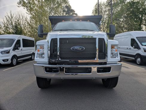 New 2027 Ford F750 2WD Regular Cab Super Duty image 9