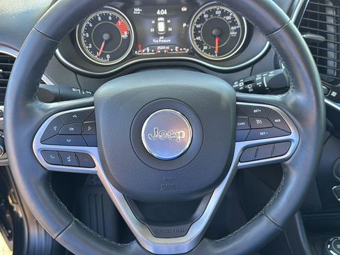 Used 2020 Jeep Cherokee Limited image 12