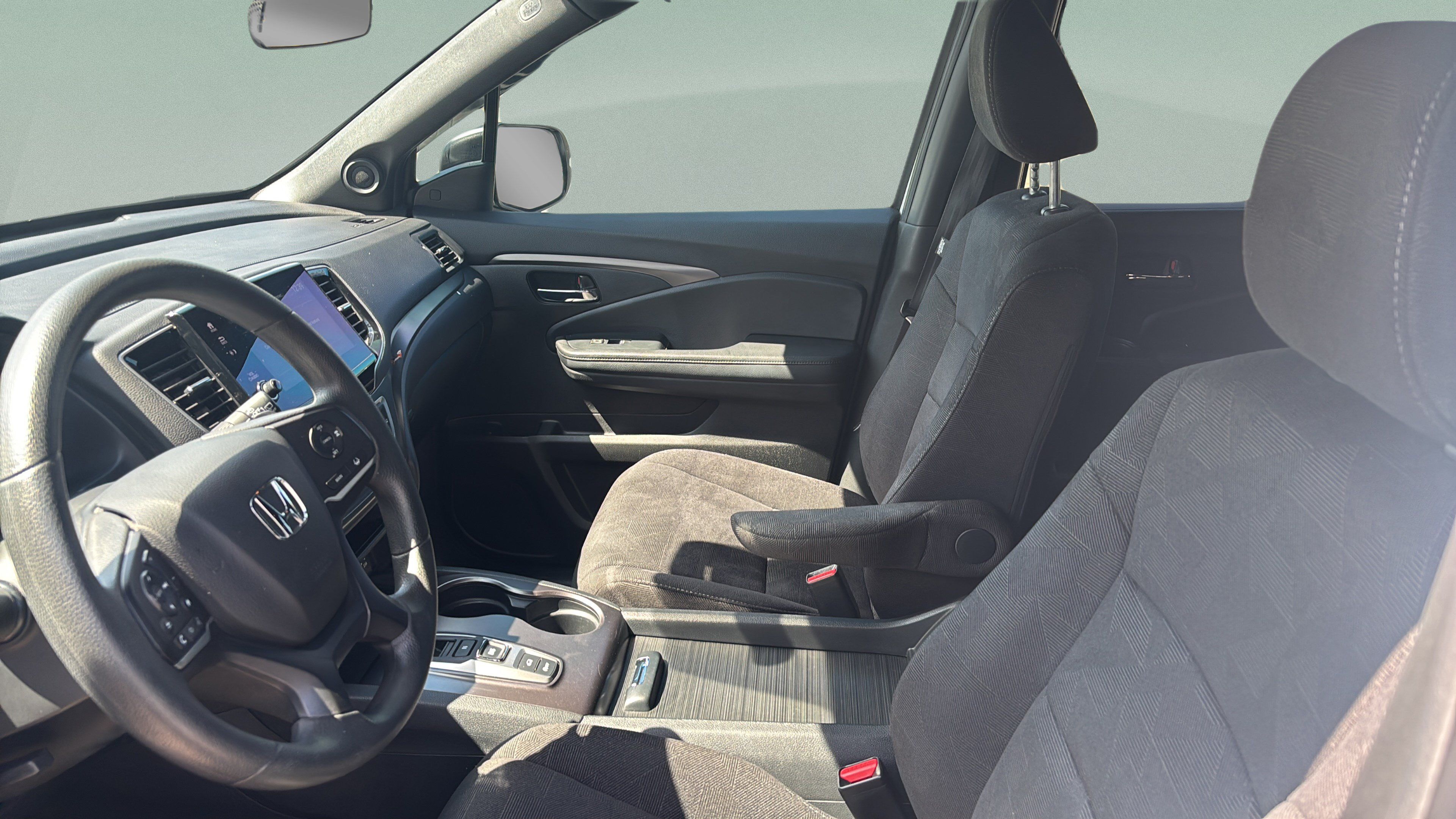Used 2022 Honda Pilot Sport image 11