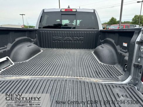 Used 2023 RAM 1500 Big Horn AWD/4WD image 5