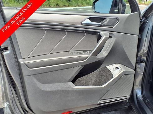 Used 2022 Volkswagen Tiguan SE FWD image 27