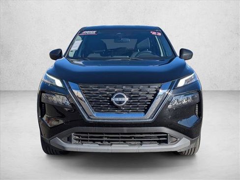 Used 2023 Nissan Rogue S image 2