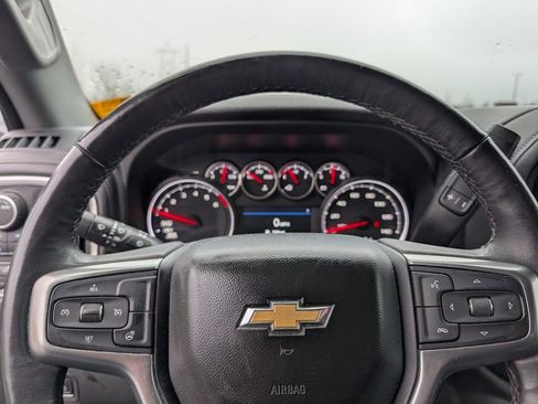Used 2022 Chevrolet Silverado 1500 LT image 11