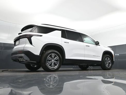 New 2026 Chevrolet Traverse LT w/ Enhanced Driving Package FWD image 43