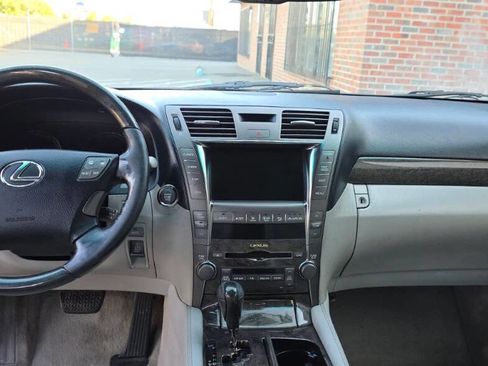 Used 2009 Lexus LS 460 RWD image 11