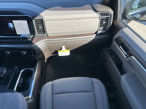 New 2026 GMC Sierra 1500 SLT w/ SLT Premium Plus Package image 33