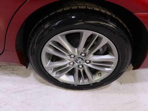 Used 2017 Toyota Camry SE image 34