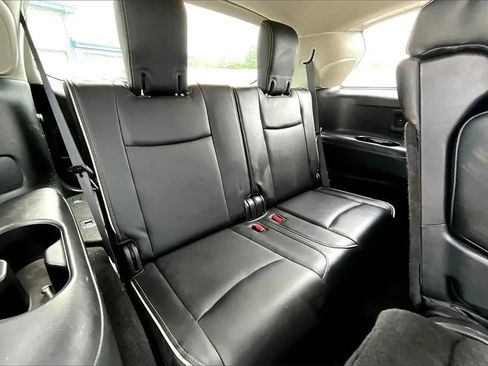 Used 2019 INFINITI QX60 Luxe w/ Essential Package image 28