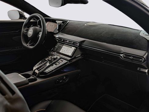 New 2026 Aston Martin V8 Vantage S image 33