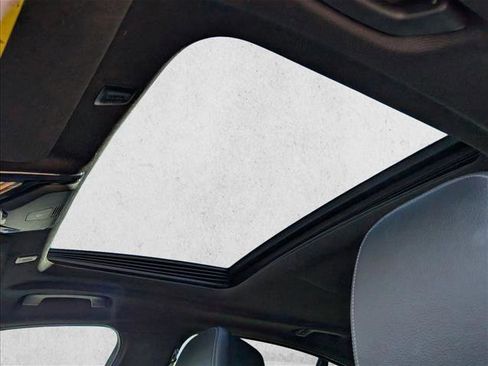 Used 2018 BMW 530e image 17