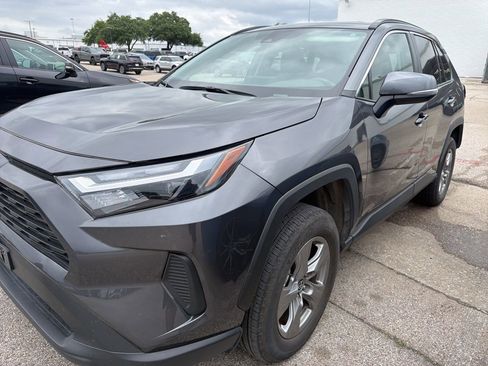 Used 2025 Toyota RAV4 XLE image 1