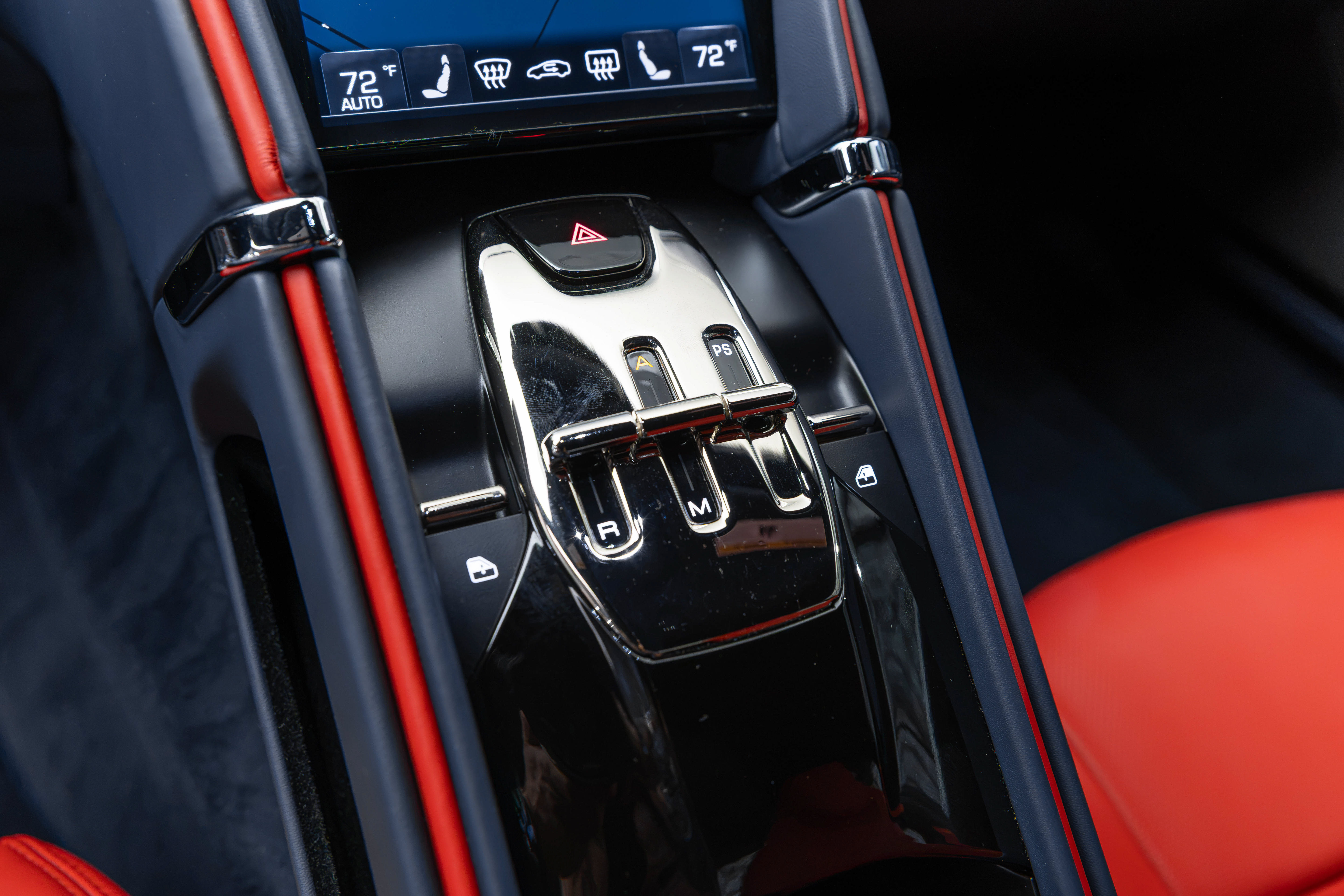 Certified 2022 Ferrari Roma RWD image 6