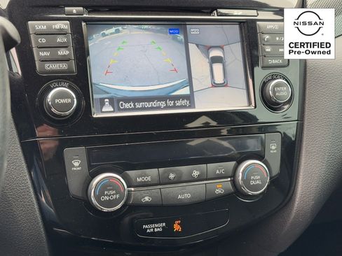 Used 2016 Nissan Rogue SL w/ SL Premium Package image 24