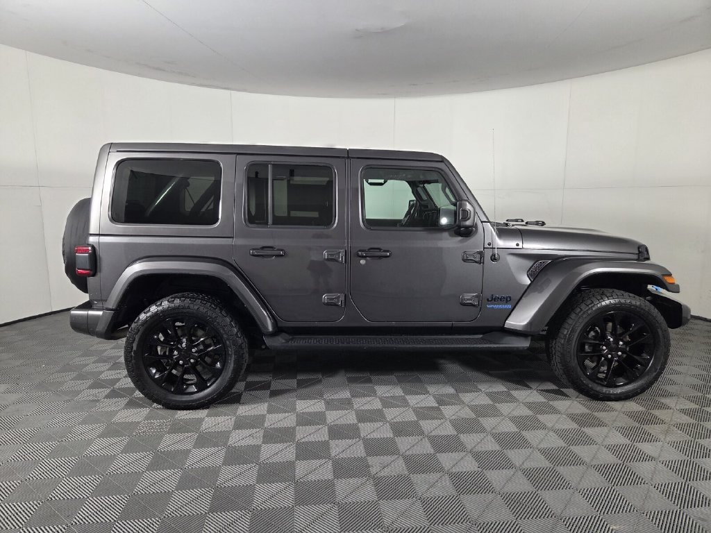 Used 2021 Jeep Wrangler Unlimited Sahara AWD/4WD image 25