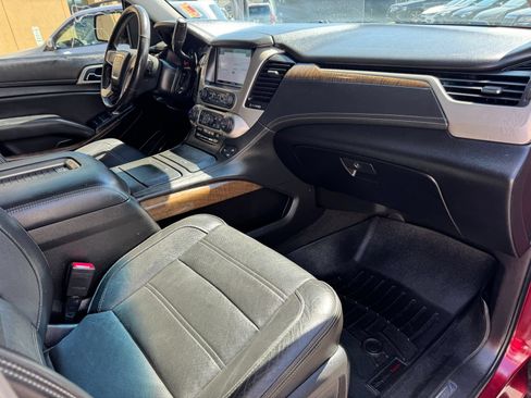 Used 2018 GMC Yukon XL Denali AWD/4WD image 25