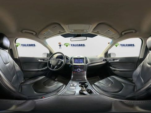 Used 2019 Ford Edge Titanium image 47